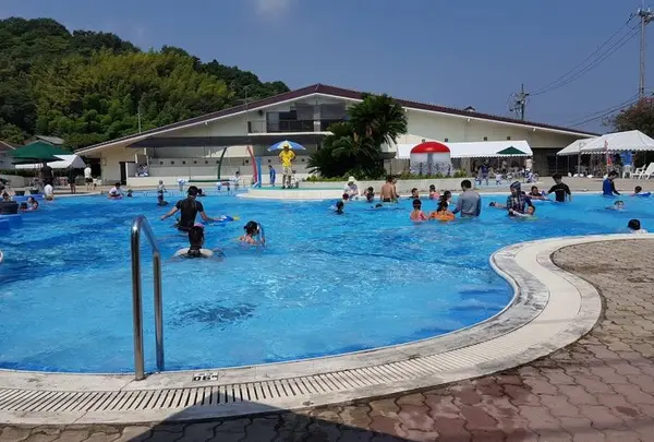 因島アメニティプール