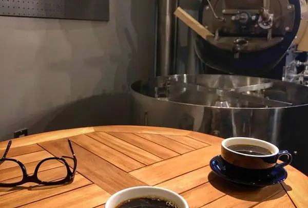 BAKU Coffee Roasters 莫珈琲焙煎所