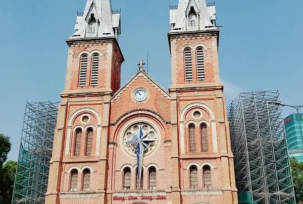 Nhà thờ Đức Bà Sài Gòn