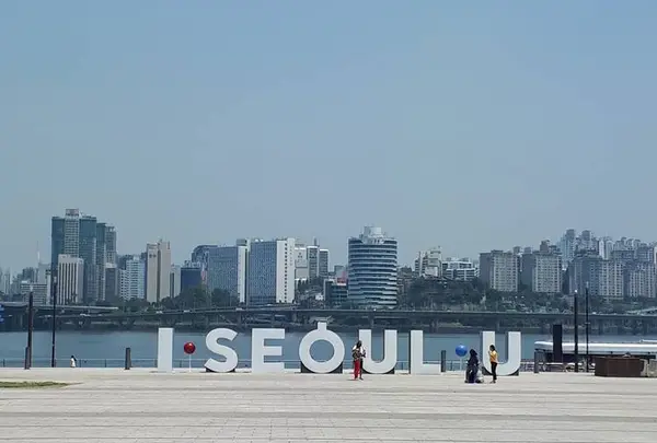 I•SEOUL•U