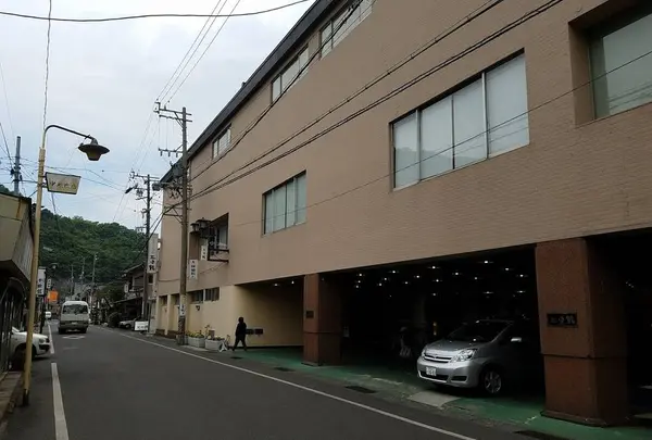 リバーサイド上田館