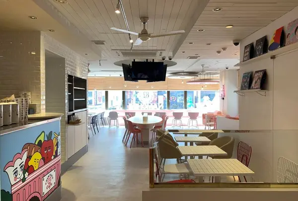 NAMCHINI82 CAFE（ナムチニカフェ）
