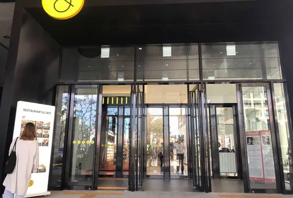 AK& 홍대 쇼핑몰(ak& hongdae shopping mall)