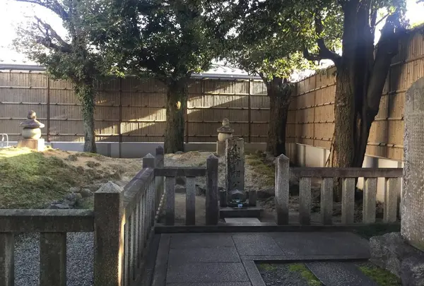 紫式部墓所