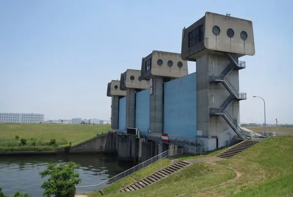 岩渕水門