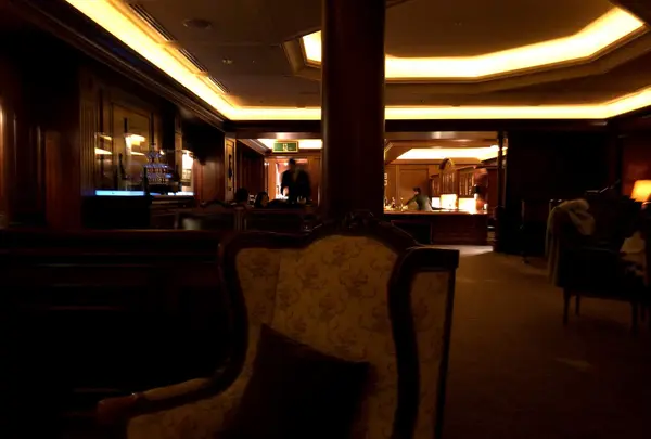 夜間飛行