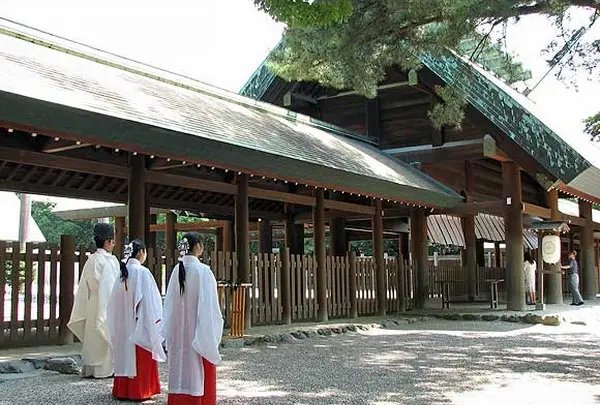 愛知県のパワースポットはここ 熱田神宮 真清田神社 他 Holiday ホリデー