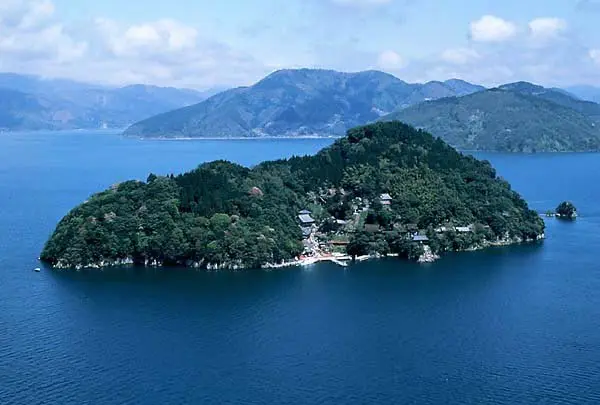 竹生島