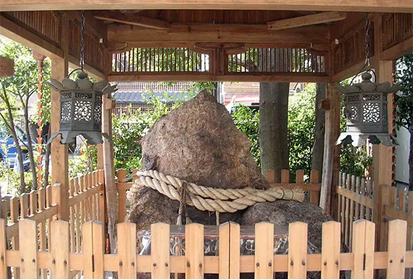 岩上神社（いわがみじんじゃ）