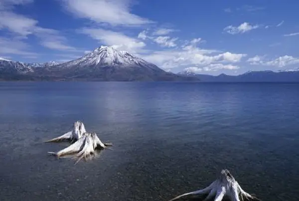 最北の不凍湖、日本で二番目の深度の支笏湖