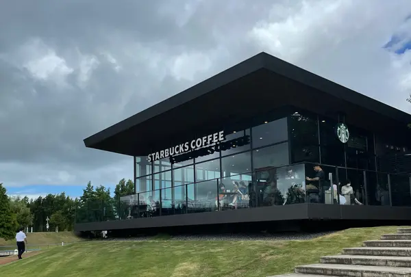 スターバックスコーヒー 富山環水公園店（STARBUCKS COFFEE）