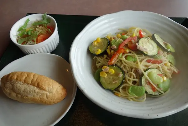 洋食処 トレモロ