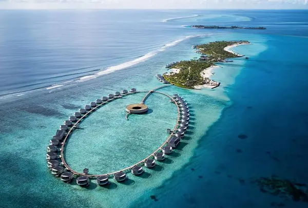 ザ リッツ・カールトン モルディブ ファリ アイランズ (The Ritz-Carlton Maldives, Fari Islands)
