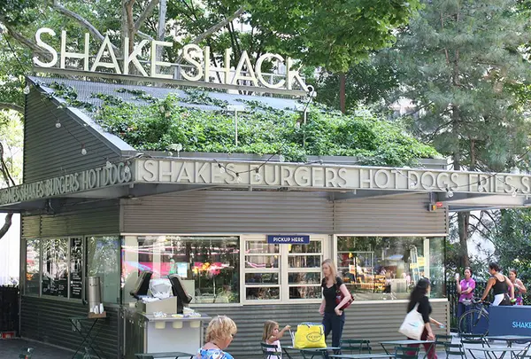 Shake Shack 外苑いちょう並木店