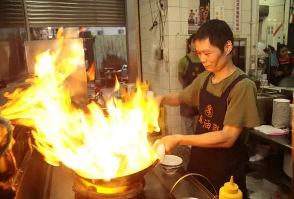 環記麻油鶏