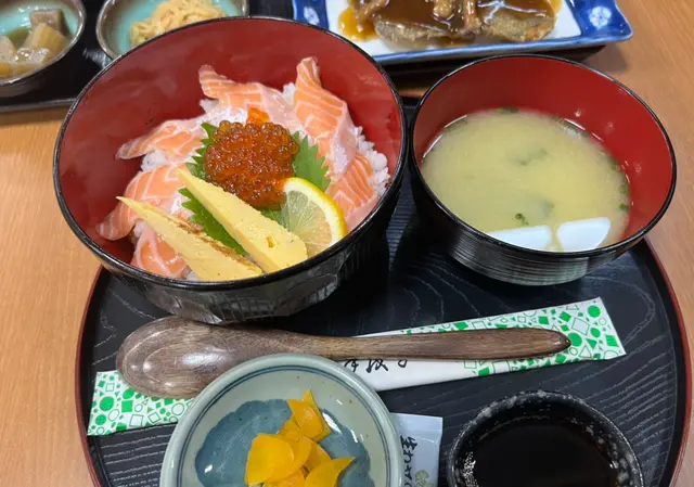 若松食堂 八雲亭