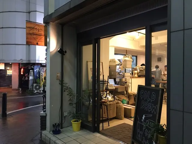 4/4 SEASONS COFFEE Shinjuku