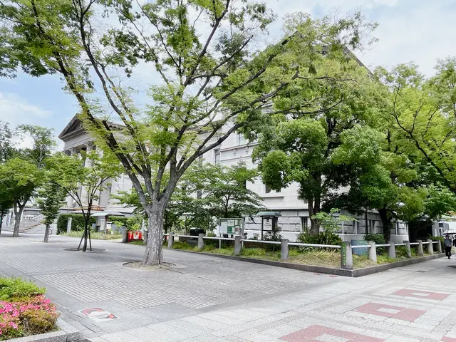 大阪府立中之島図書館