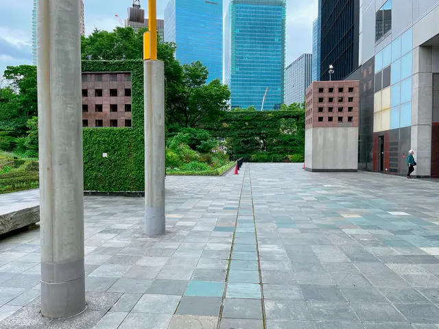 新梅田シティ