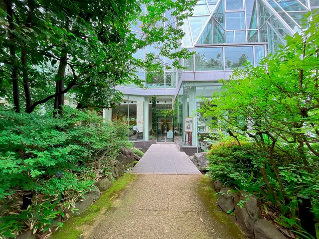 新梅田シティ