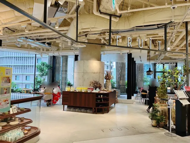 FRUiT 阪神梅田店（フルーツ）