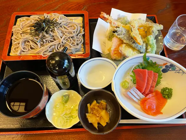 食事処 まる天