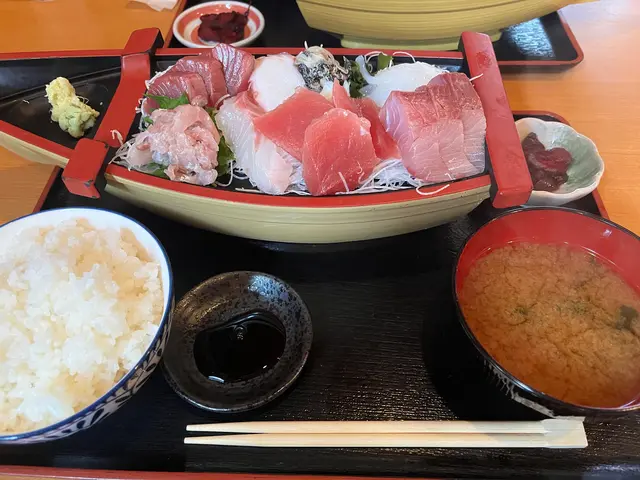 さかな屋の食事処うおたみ