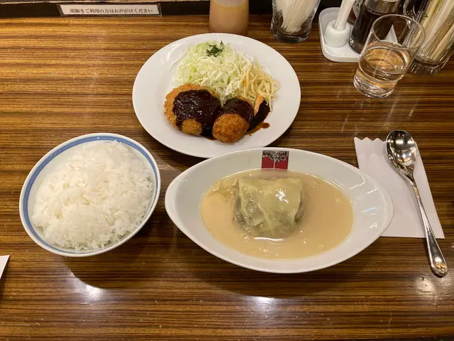 新宿アカシア