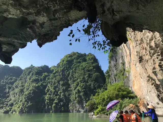 ハロン湾