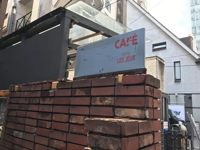 カフェ レ ジュ グルニエ （Cafe Les Jeux Grnie）