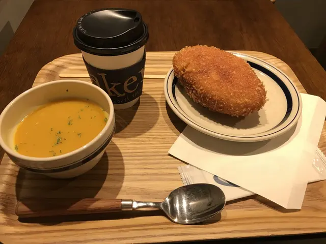 R Baker 北千住店