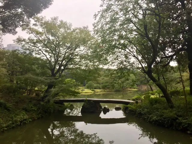 六義園