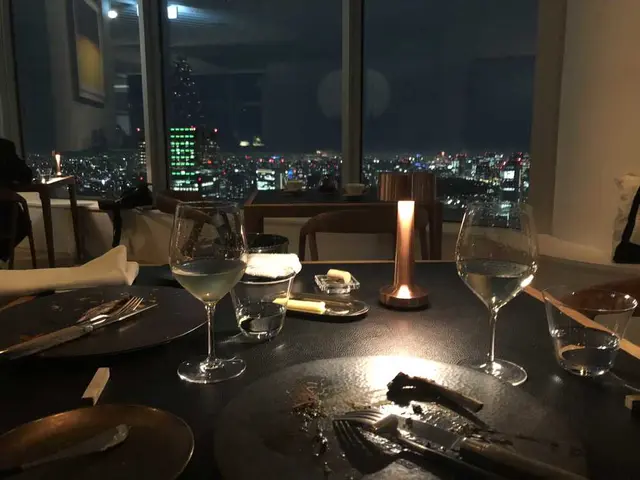 ザ ムーン ラウンジ