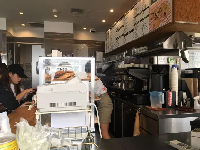 PEPPER'S DRIVE-IN