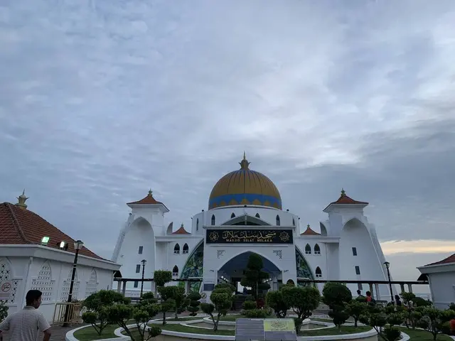 Melaka Straits Mosque（マラッカ海峡モスク）