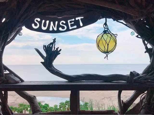 Beach Cafe SUNSET