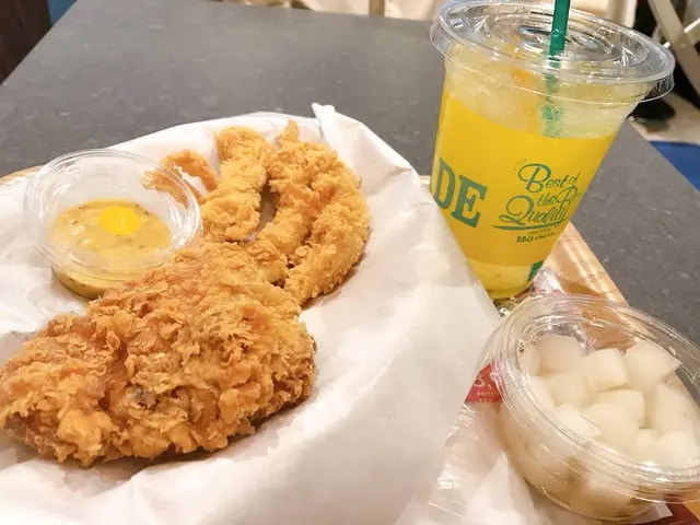 bb.q OLIVE CHICKEN cafe オリーブチキンカフェ
