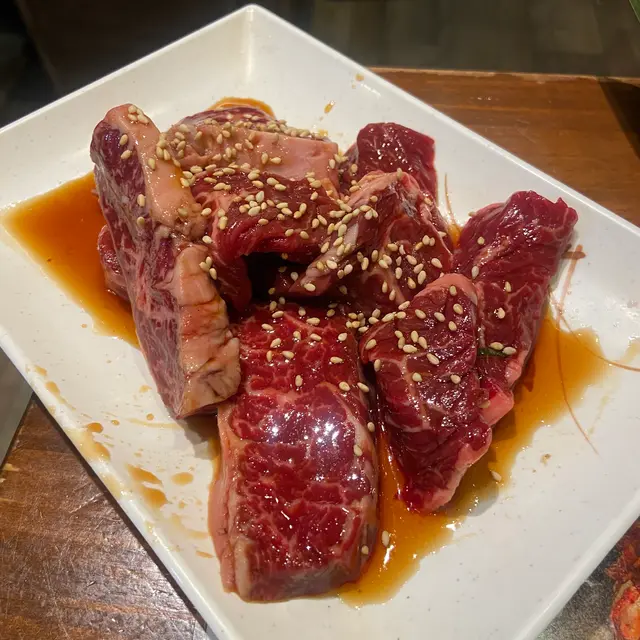 黒毛和牛とタンとハラミ 焼肉じゅんちゃん