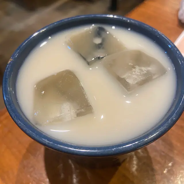 黒毛和牛とタンとハラミ 焼肉じゅんちゃん