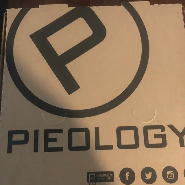 Pieology Pizzeria Windward Mall