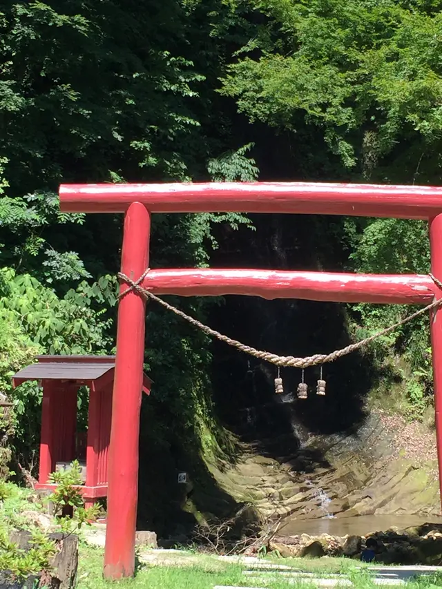金神の滝