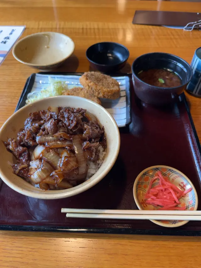 おかげ横丁 豚捨