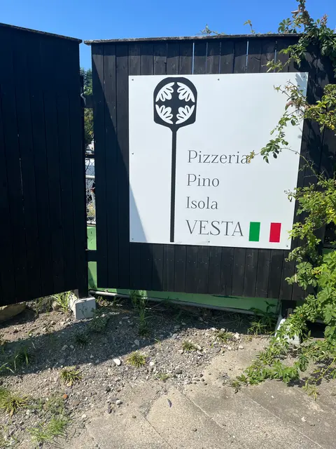 ピッツェリア ピノイゾラ ～ウェスタ～（Pizzeria Pino Isola VESTA）