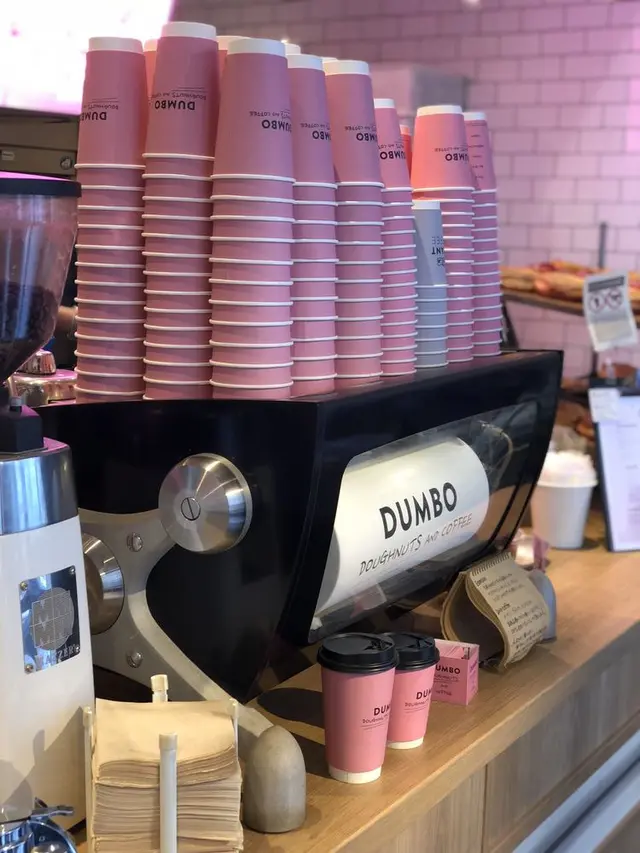 DUMBO Doughnuts and Coffee（ダンボドーナッツ＆コーヒー）