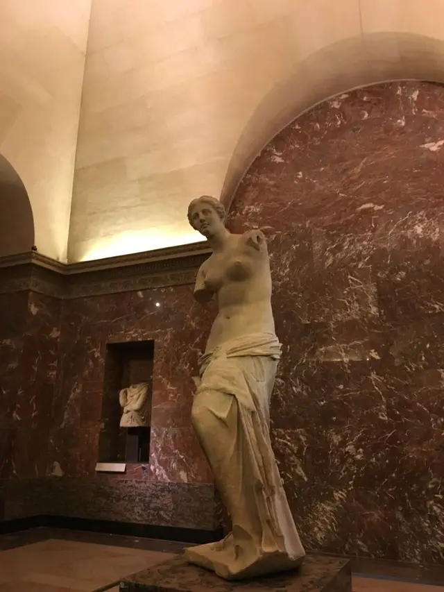 ルーヴル美術館（Louvre Museum）