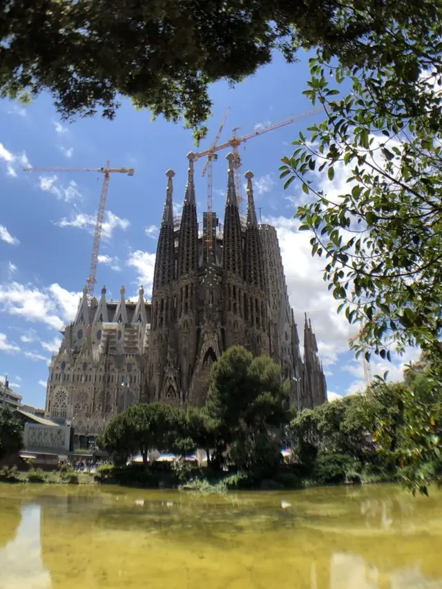 Sagrada Família（サグラダ・ファミリア聖堂）