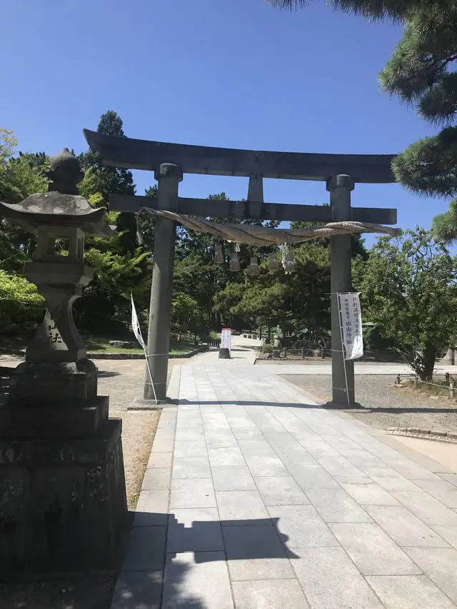白山神社本殿