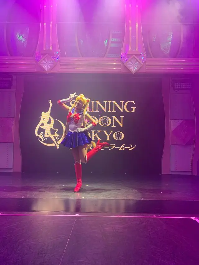 Pretty Guardian Sailor Moon - SHINING MOON TOKYO