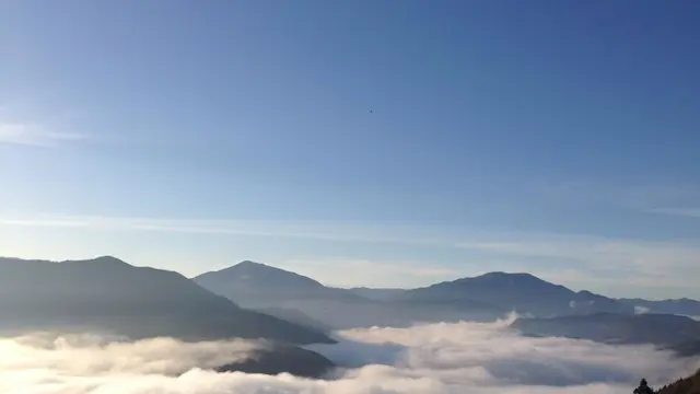 高松空港からUB1ウマバーへ〜うどん、山、川、温泉、雲の上
