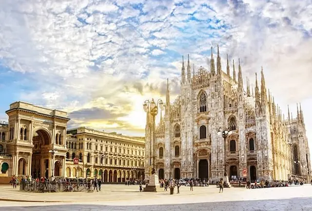 イタリア主要都市周遊ツアー